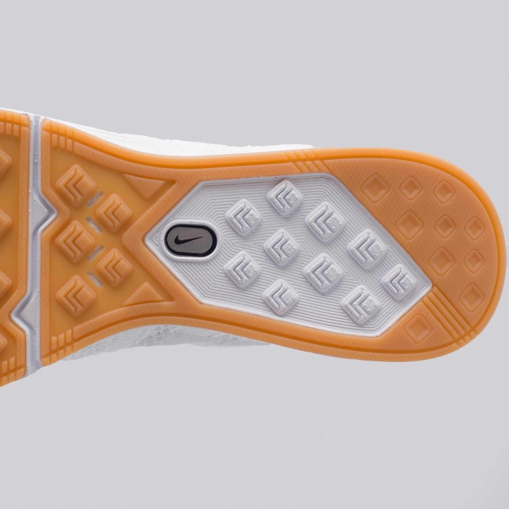 Nike Flyknit Trainer Triple White Men's Running Sh - Picture 4 of 8